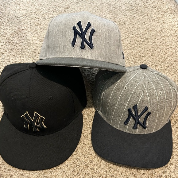 Yankees SnapBack bundle - Picture 1 of 5
